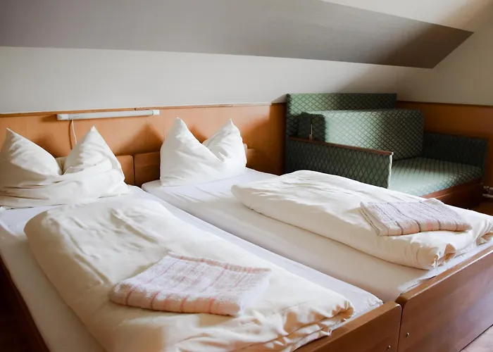 Csikar Csárda és Panzió 3*